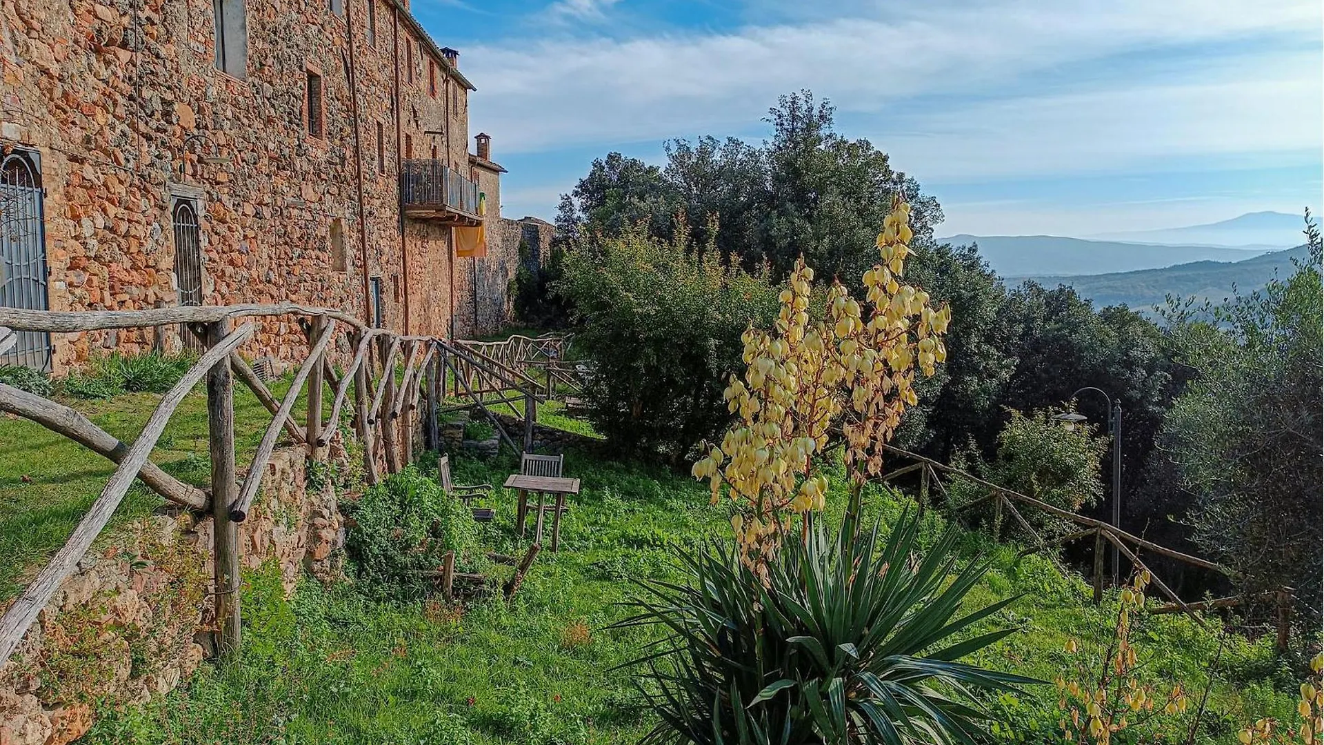 Nice Apartment In Monticiano With House A Panoramic View 0*,